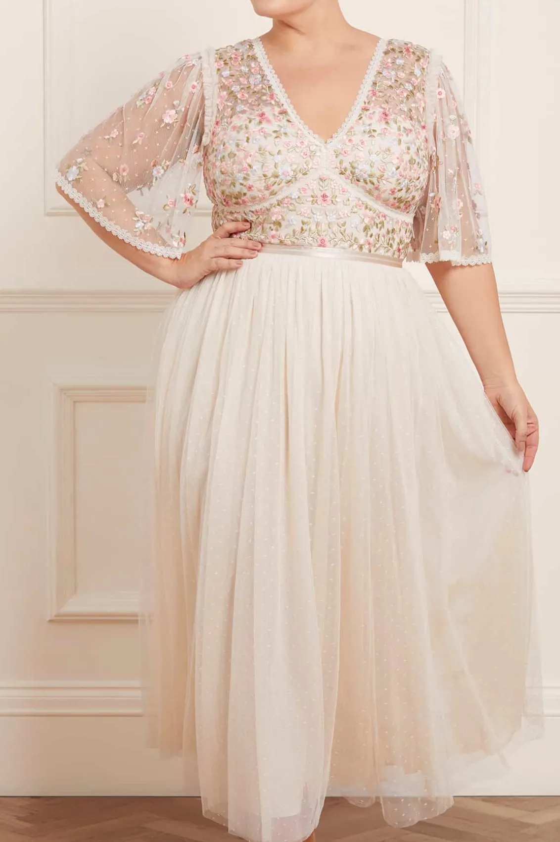 Embroidered Dresses | Responsibly Sourced^Needle & Thread Ribbon Bouquet Bodice Ankle Gown Champagne