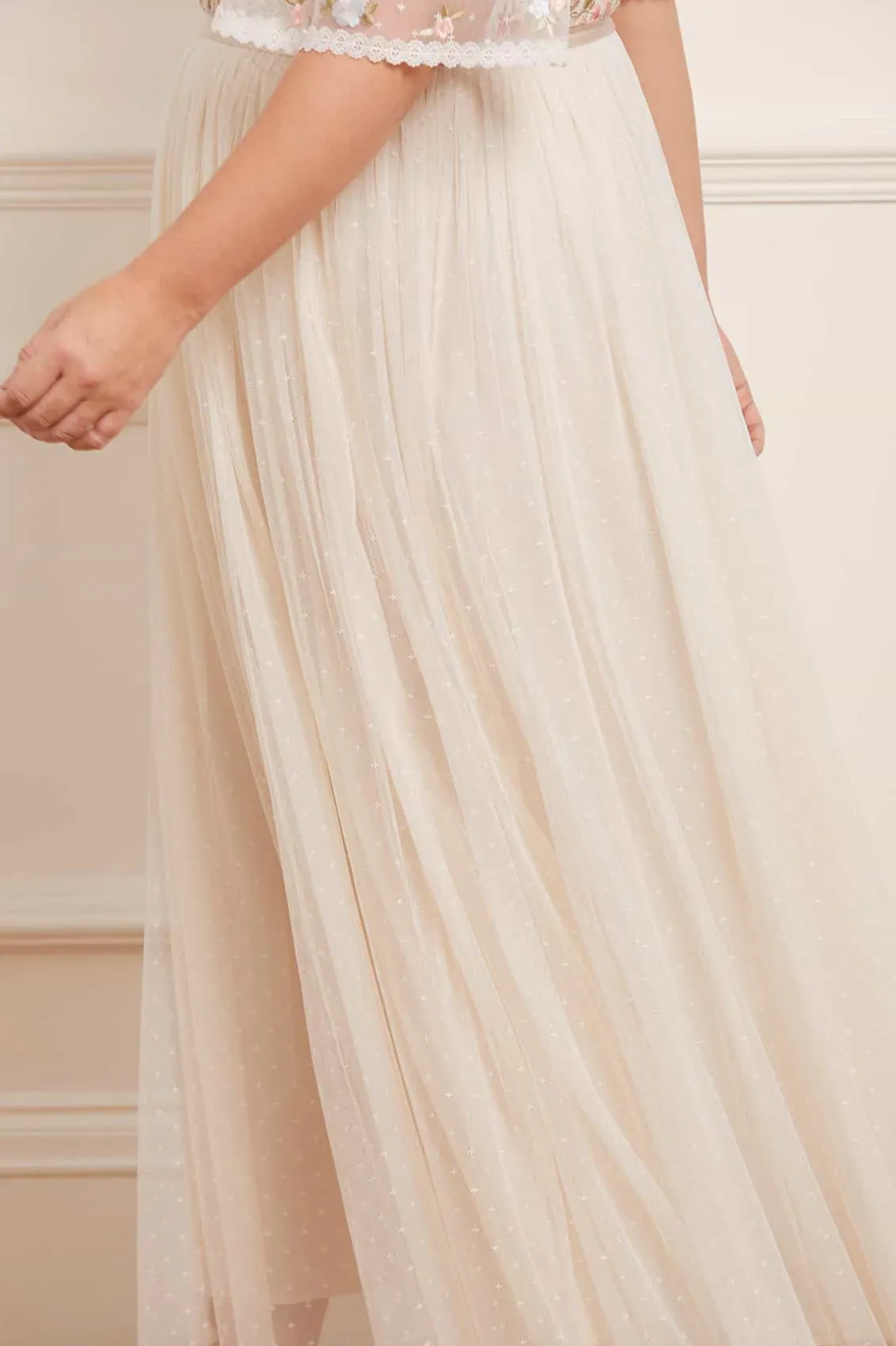 Embroidered Dresses | Responsibly Sourced^Needle & Thread Ribbon Bouquet Bodice Ankle Gown Champagne